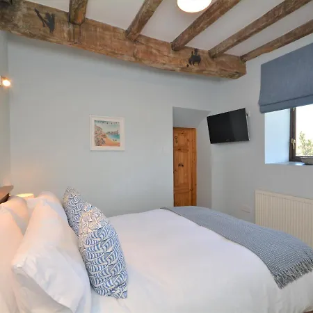 3 Bed In Widemouth Bay 02164 Poundstock