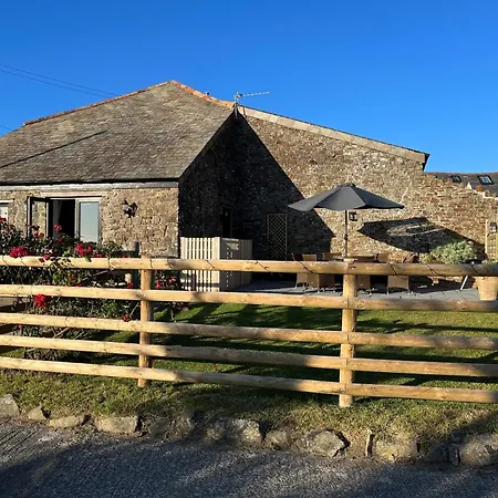 3 Bed In Widemouth Bay 02164 Poundstock